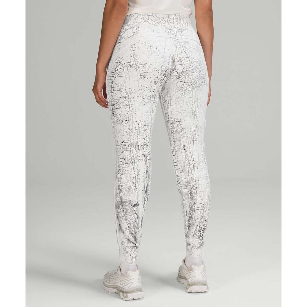 Lululemon Warm Down Jogger 7/8 Length Thread Dye White Black Pants Size 4 Lounge - Picture 7 of 12